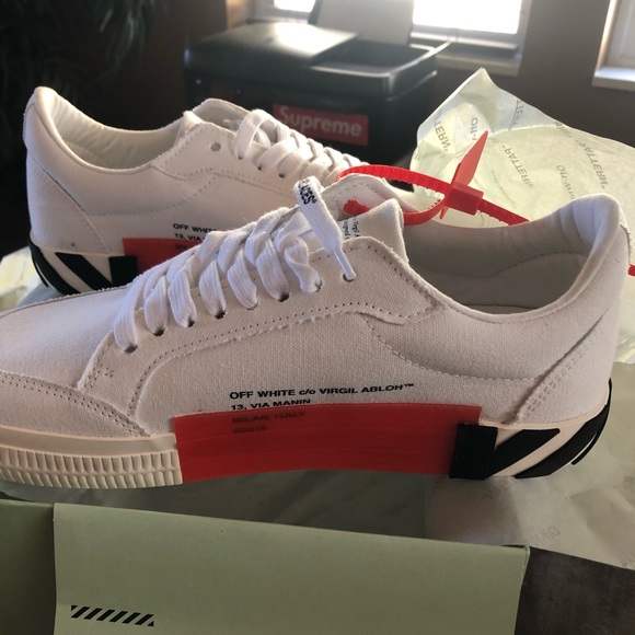 Off-White Vulcanized Low tops - Picture 5 of 8